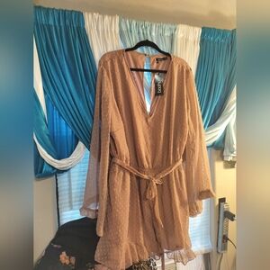 Nwt boohoo dusty pink romper size 20
